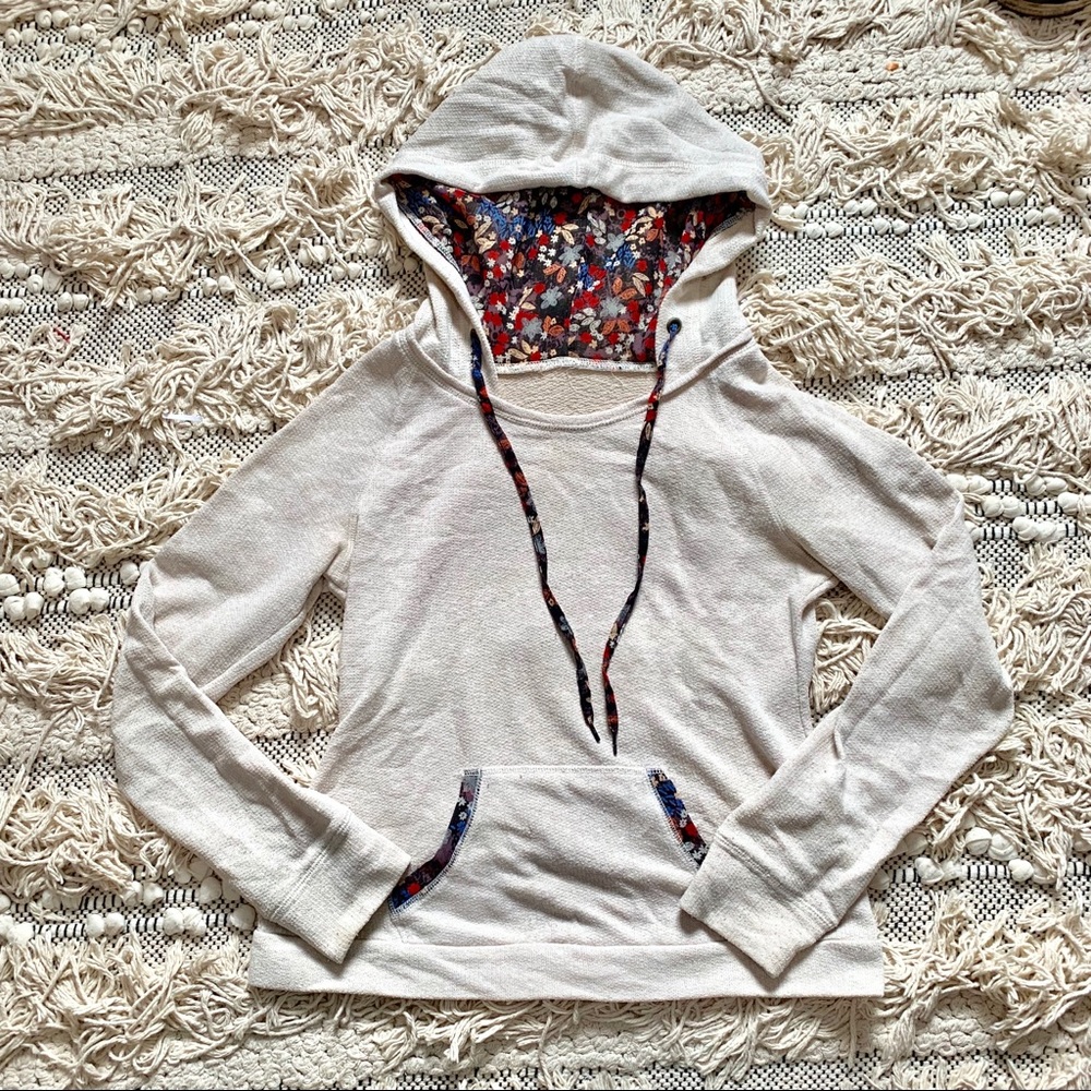 Cream sweatshirt